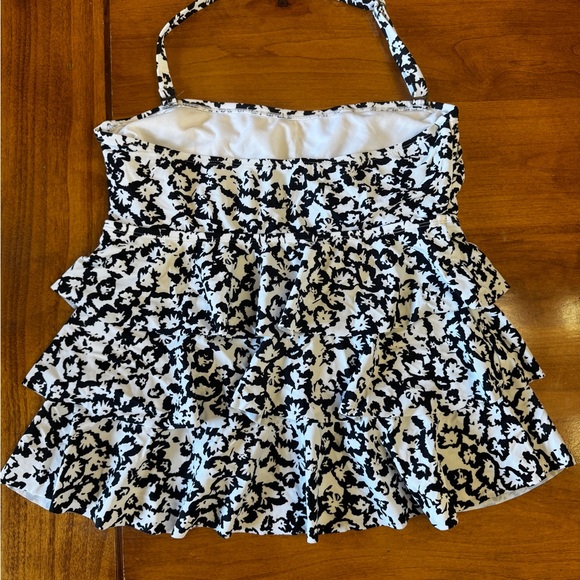 NWOT Island Escapes Tankini. Black and White Flowy Floral Swim Halter Top. 10 - Picture 2 of 4